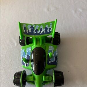 Disney Pixar Car Chick Hick green plastic race car